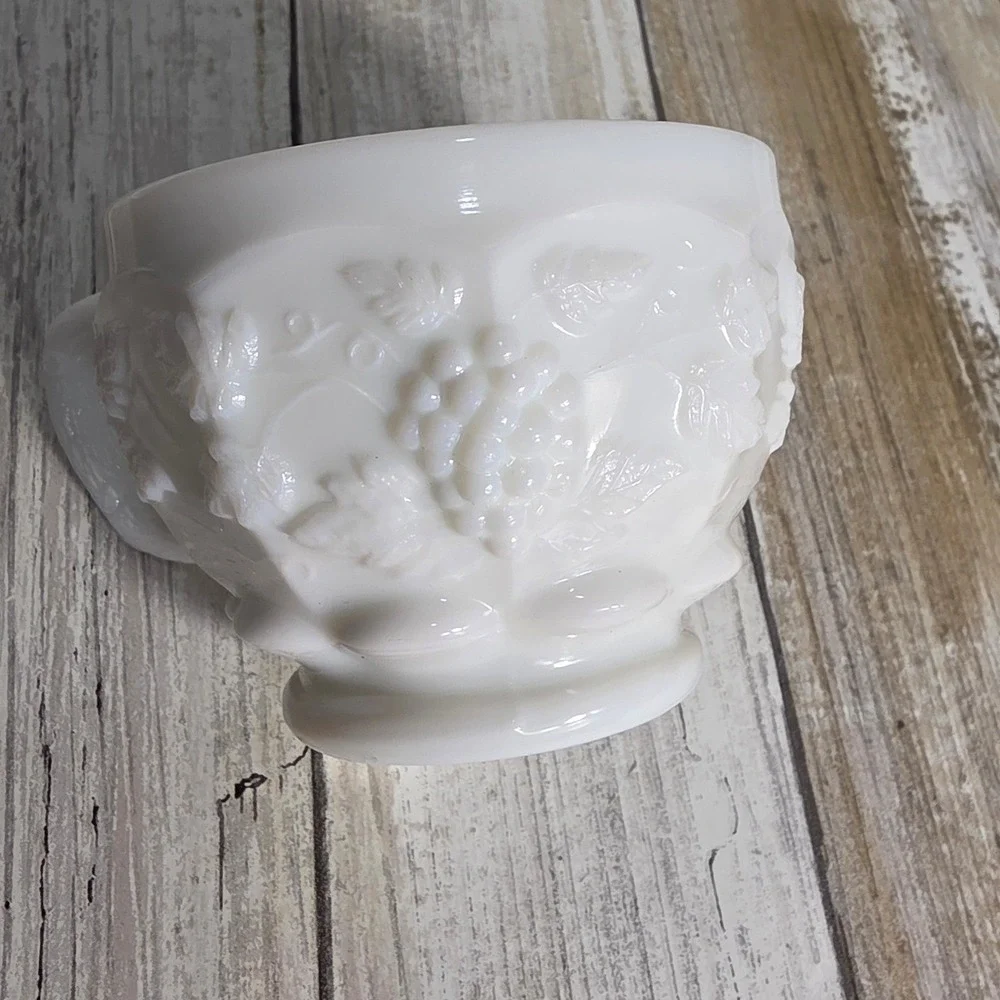 The Unbranded Brand charming set